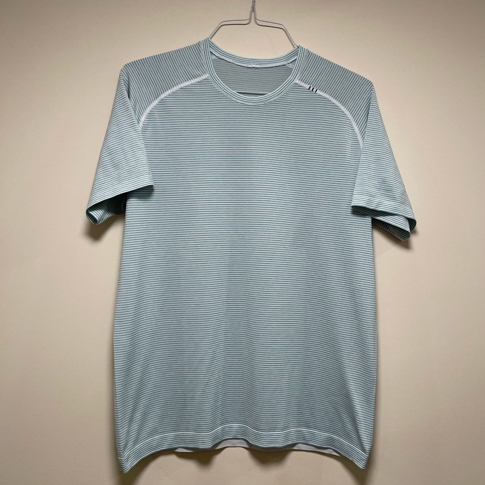 lululemon mens large white with green and blue stripe mvt short sleeve tee